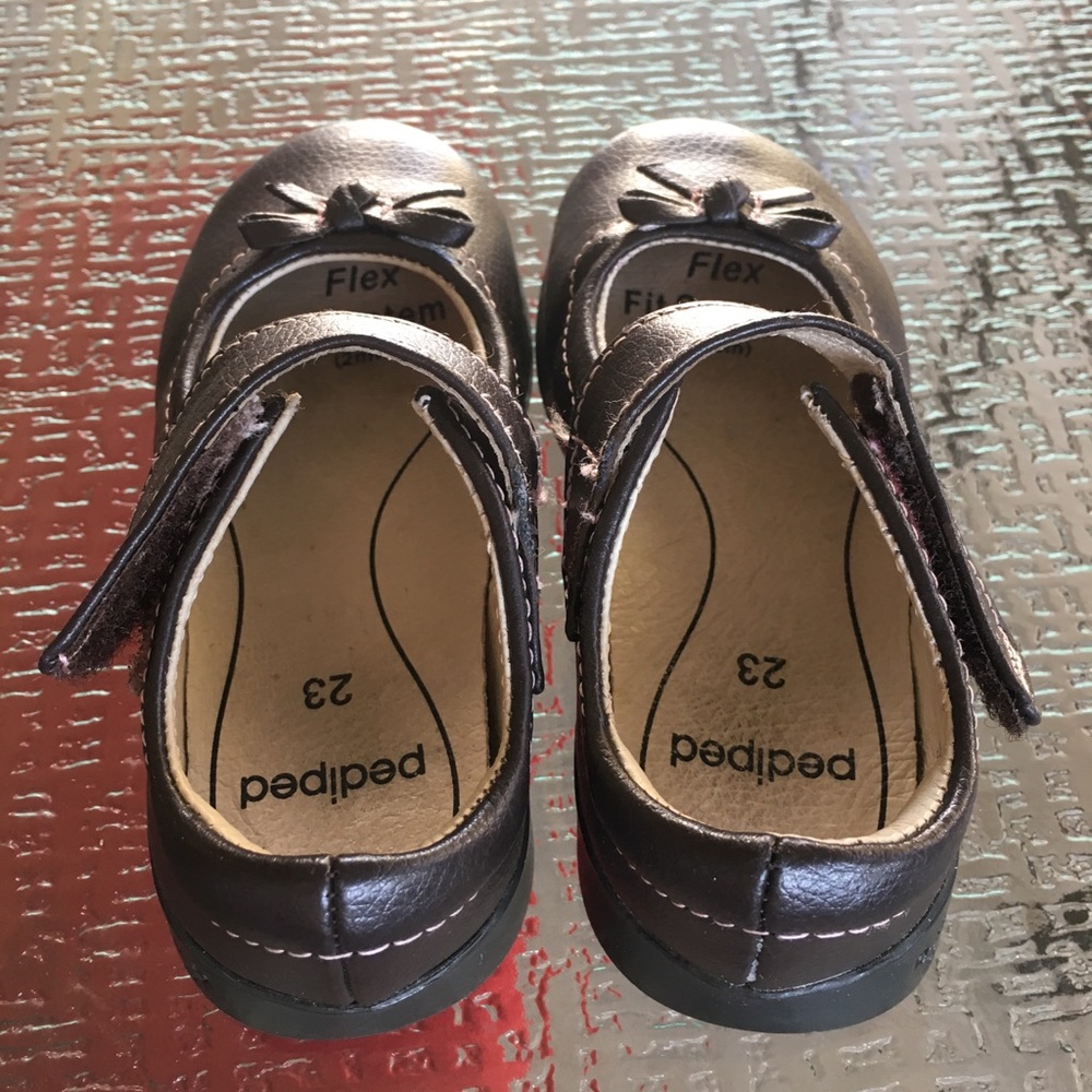 Pediped “Flex Isabella” size 7 brown shoes